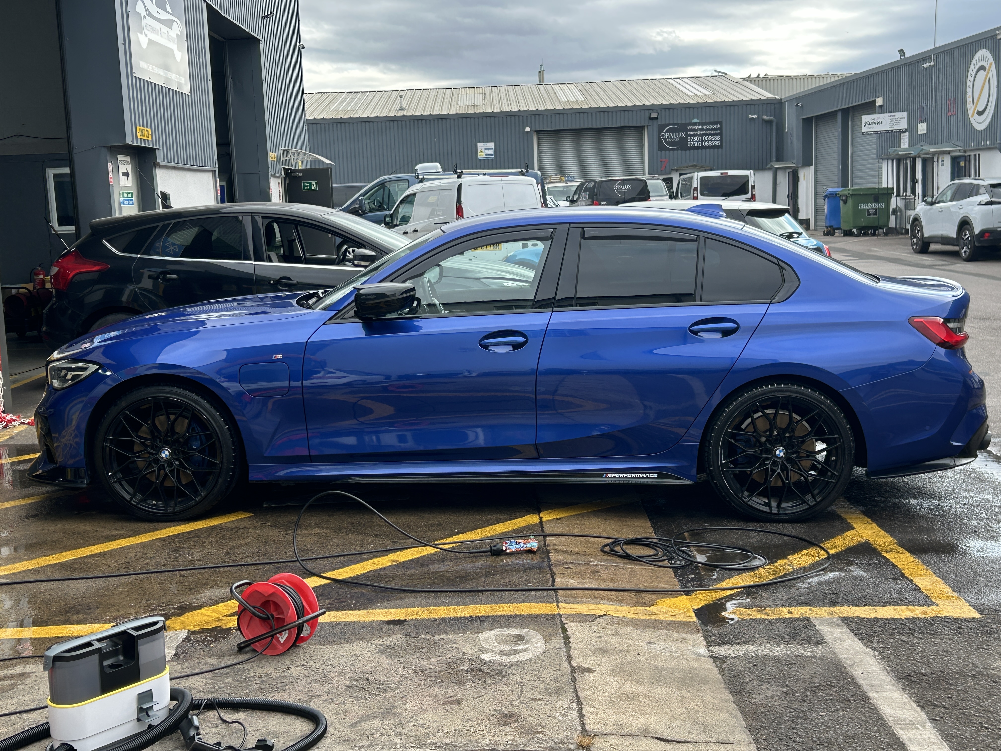 BMW 330e, side profile, after detail