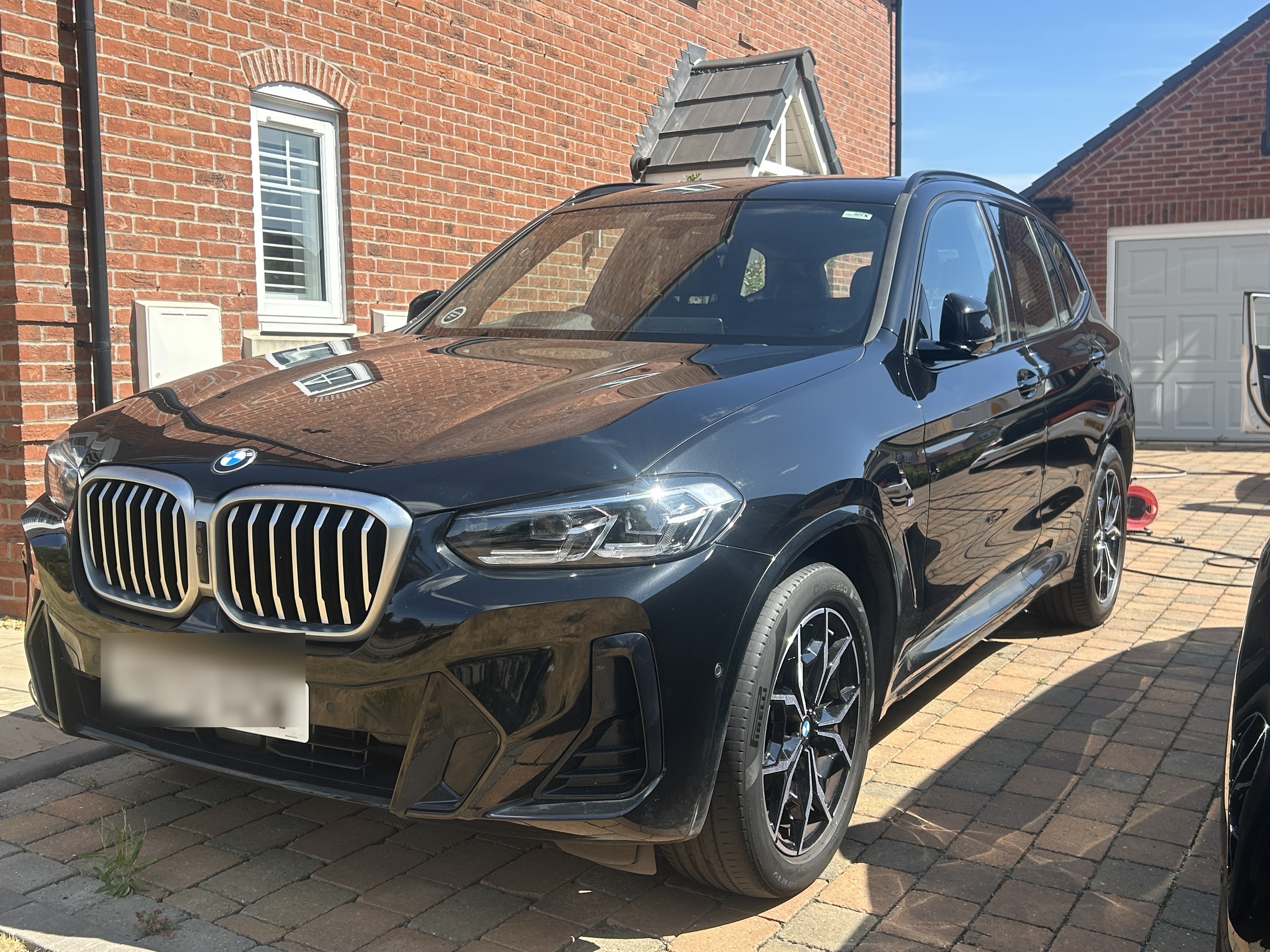 BMW X3, front three-quarter, after detail